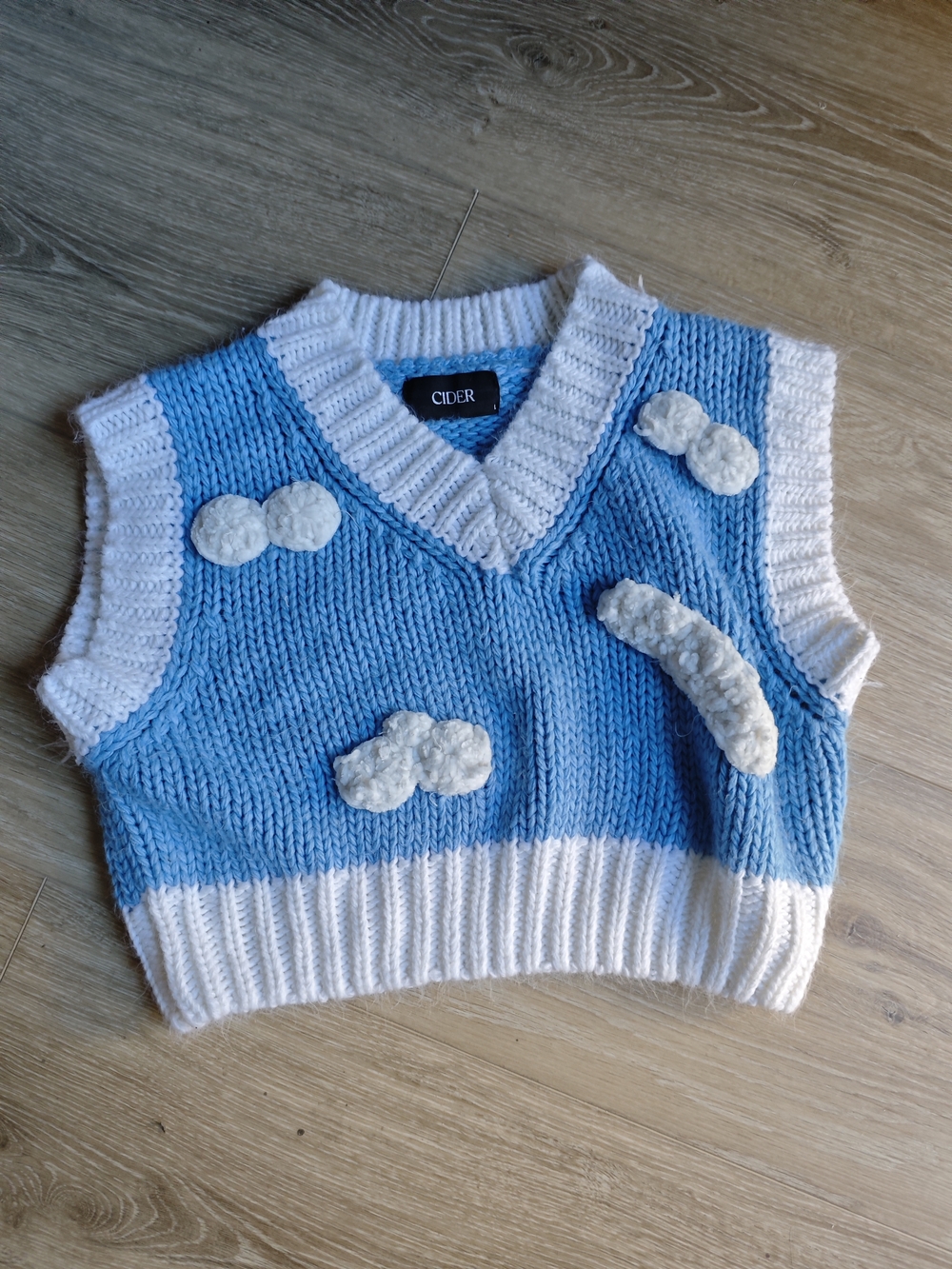 CIDER Blue & White Cloud Knit Cropped Vest
